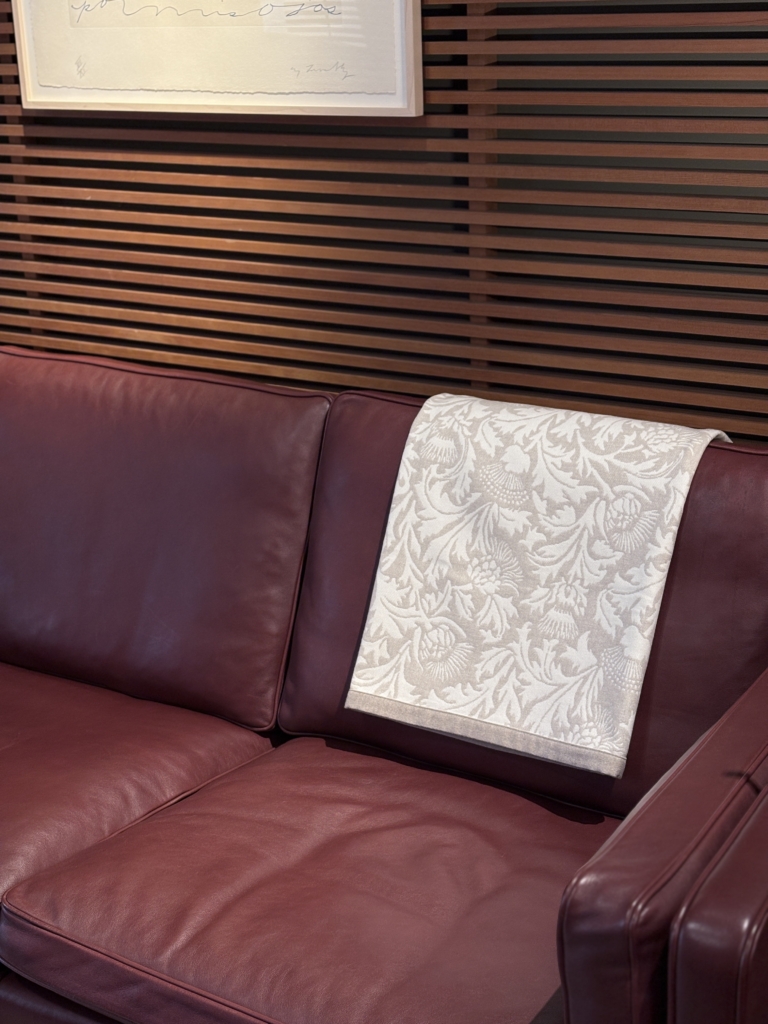 ロロ・ピアーナ・インテリア　スロー