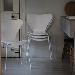 セブンチェア　ラッカー　ホワイト　キャンペーン