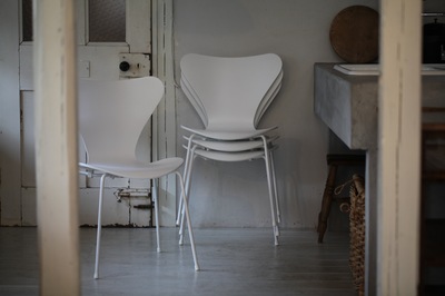 セブンチェア　ラッカー　ホワイト　キャンペーン