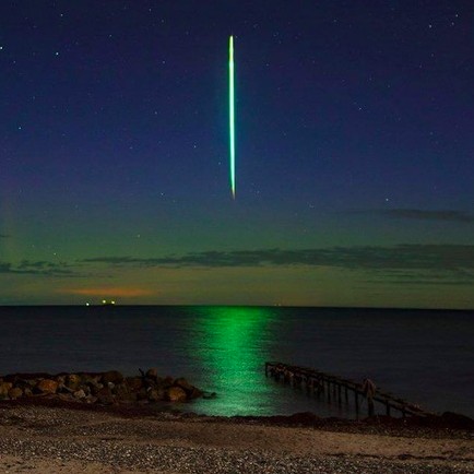 幻想的な流れ星