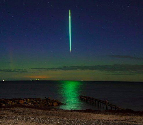 幻想的な流れ星